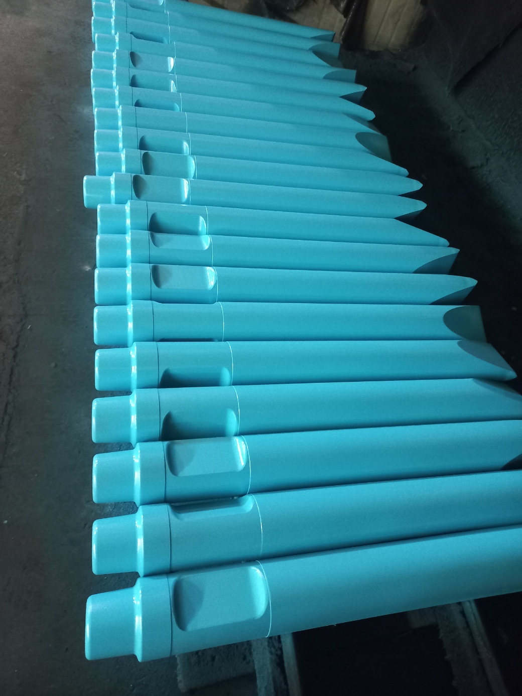 BREAKER CHISEL
